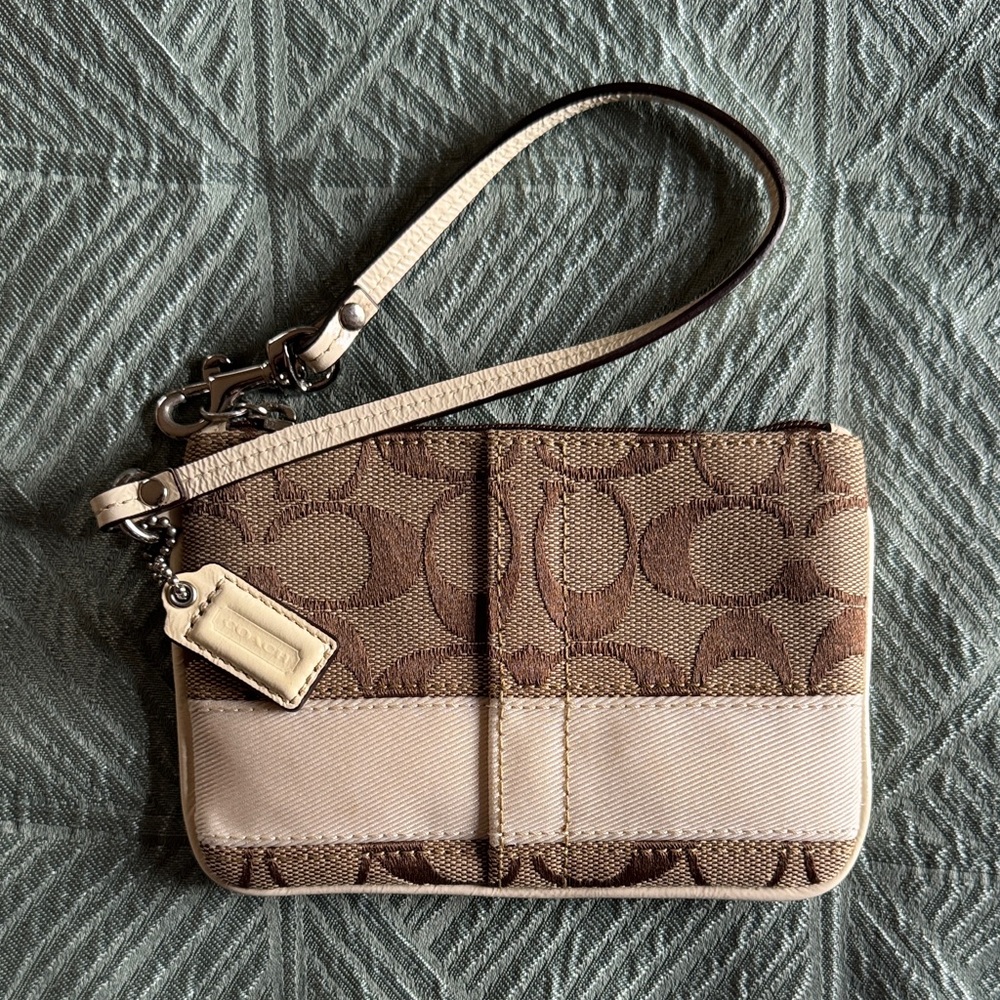 Coach Signature Tan/Cream Wristlet